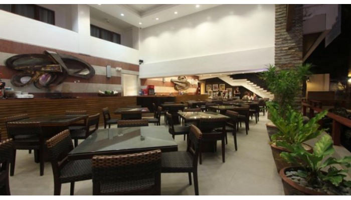 Crown Regency Beach Resort poza 4
