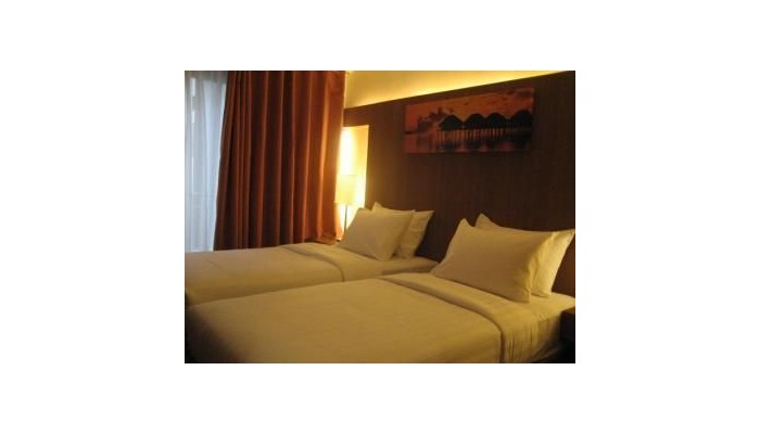 Crown Regency Beach Resort poza 10